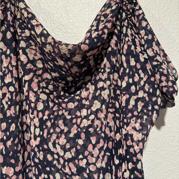 New Without Tags Navy Peek A Boo Shoulder Dress -  XL - Picture 3 of 3